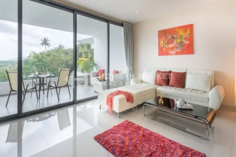 Condo in Phuket, Thailand, 1 bedroom  № 209611 - photo 2