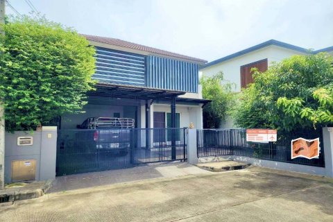 Дом в Патхумтхани, Таиланд с 3 спальнями  № 171684