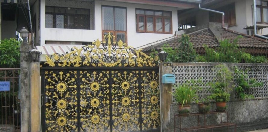House in Hat Yai, Thailand 4 bedrooms № 154859