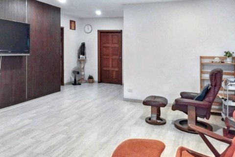 Кондоминиум с 3 спальнями в Бангкоке, Таиланд № 119035 - фото 9