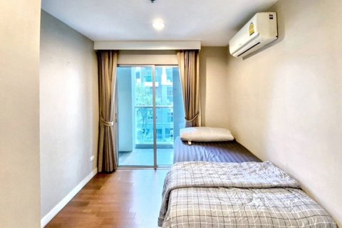 Кондоминиум с 2 спальнями в Хуай Кванге, Бангкок, Таиланд № 119031 - фото 5