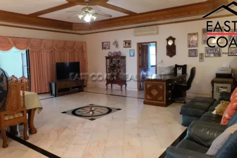 Casa de 6 dormitorios en Jomtien Beach, Pattaya, Tailandia № 213262 - foto 13
