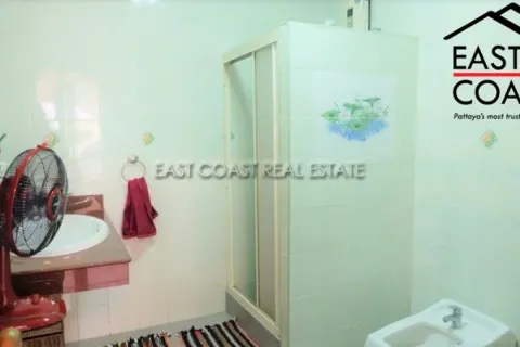 Casa de 6 dormitorios en Jomtien Beach, Pattaya, Tailandia № 213262 - foto 22