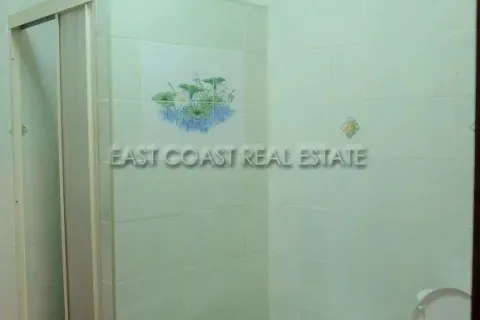 Casa de 6 dormitorios en Jomtien Beach, Pattaya, Tailandia № 213262 - foto 23