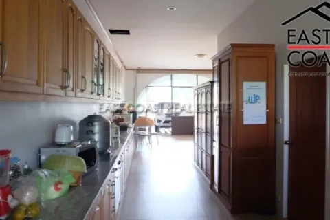 Casa de 6 dormitorios en Jomtien Beach, Pattaya, Tailandia № 213262 - foto 6