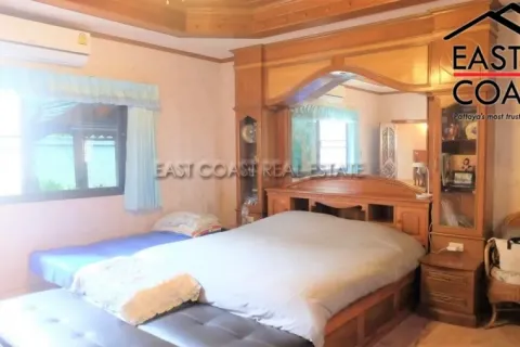 Casa de 6 dormitorios en Jomtien Beach, Pattaya, Tailandia № 213262 - foto 30