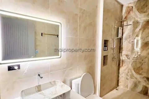 Casa de 4 dormitorios en Pattaya, Tailandia № 213261 - foto 4
