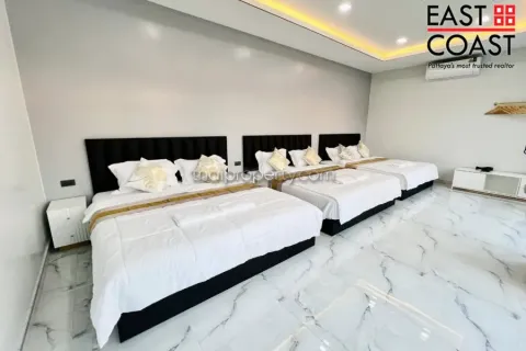 Casa de 4 dormitorios en Pattaya, Tailandia № 213261 - foto 5