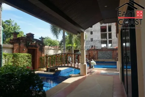 Casa de 3 dormitorios en Pattaya, Tailandia № 213257 - foto 6