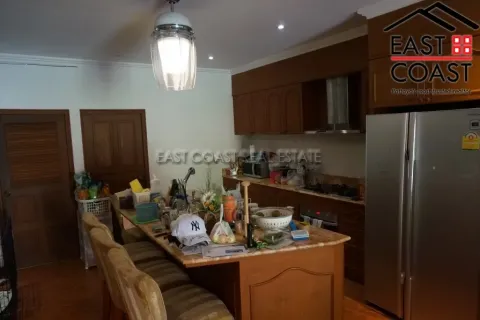 Casa de 3 dormitorios en Pattaya, Tailandia № 213257 - foto 12