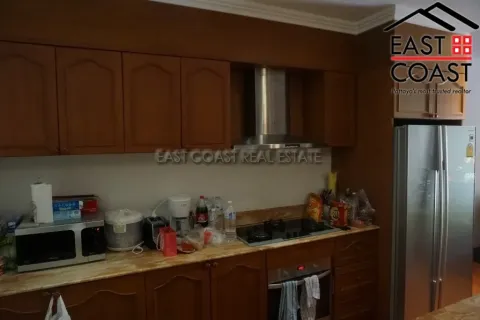 Casa de 3 dormitorios en Pattaya, Tailandia № 213257 - foto 14