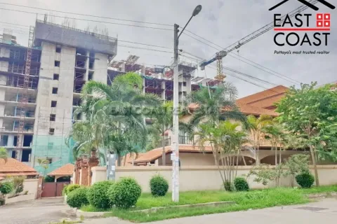 Casa de 3 dormitorios en Pattaya, Tailandia № 213257 - foto 2