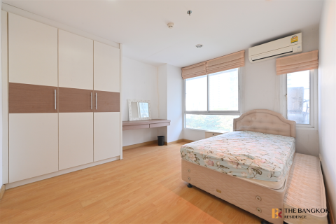 Condo in Bangkok, Thailand, 2 bedrooms № 184314 - photo 4