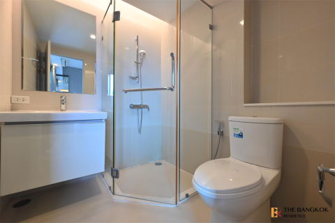 Condo in Bangkok, Thailand, 2 bedrooms  № 184316 - photo 2