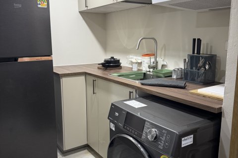 Студия в кондо в Банг Раке, Бангкок, Таиланд № 159046 - фото 3