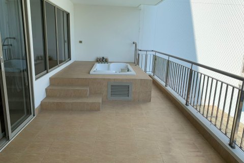 Condo in Cha-am, Thailand, 2 bedrooms  № 159045 - photo 8