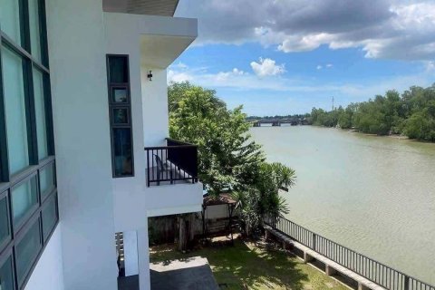 House in Surat Thani, Thailand 5 bedrooms № 159047 - photo 7