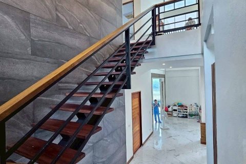 House in Surat Thani, Thailand 5 bedrooms № 159047 - photo 10