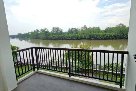 House in Surat Thani, Thailand 5 bedrooms № 159047 - photo 6