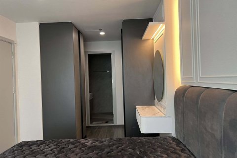 Studio in the Condo in Bang Rak, Bangkok, Thailand  № 159049