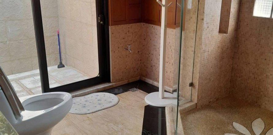 Дом в Паттайе, Таиланд с 4 спальнями  № 173631