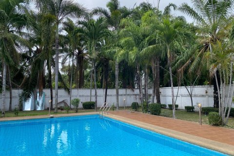 Вилла в Паттайе, Таиланд с 4 спальнями  № 173635 - фото 2