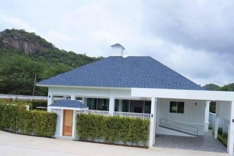 Villa in Hua Hin, Thailand 3 bedrooms № 169794 - photo 8