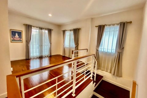 House in Chiang Mai, Thailand 5 bedrooms № 154889 - photo 13
