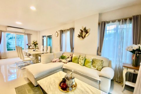 House in Chiang Mai, Thailand 5 bedrooms № 154889 - photo 6