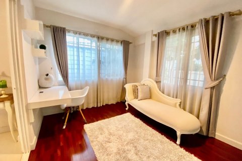House in Chiang Mai, Thailand 5 bedrooms № 154889 - photo 12