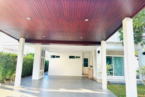 House in Chiang Mai, Thailand 5 bedrooms № 154889 - photo 29