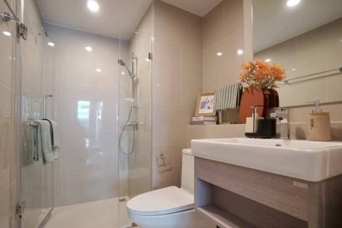 Кондоминиум с 2 спальнями в Банг Кхене, Бангкок, Таиланд № 140067 - фото 5
