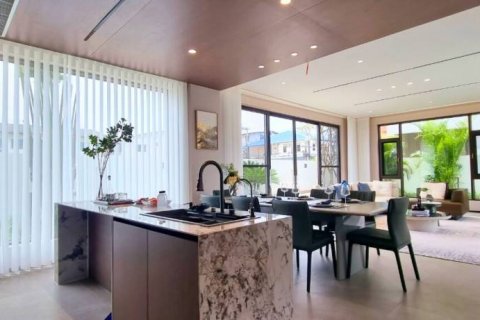 Villa in Pattaya, Thailand 4 bedrooms № 114492 - photo 2