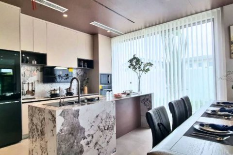 Villa in Pattaya, Thailand 4 bedrooms № 114492 - photo 4