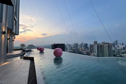 Studio dans le Condo à Khlong Toei, Bangkok, Thaïlande № 137231 - photo 28