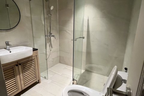 Condo in Watthana, Bangkok, Thailand, 2 bedrooms  № 136831 - photo 10