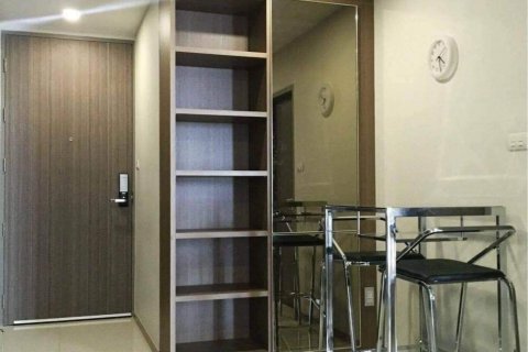 Studio dans le Condo à Watthana, Bangkok, Thaïlande  № 136834 - photo 8