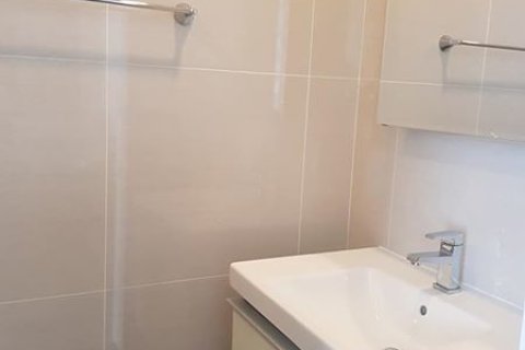 Studio in the Condo in Khlong Toei, Bangkok, Thailand  № 157015 - photo 12