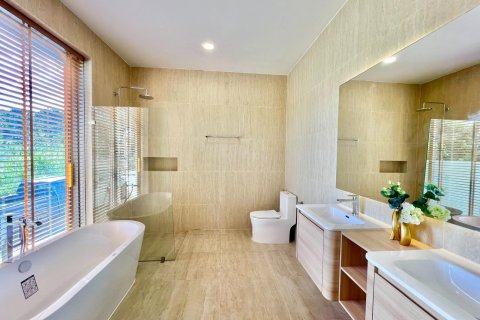 Villa in Ko Samui, Thailand 3 bedrooms № 157014 - photo 21