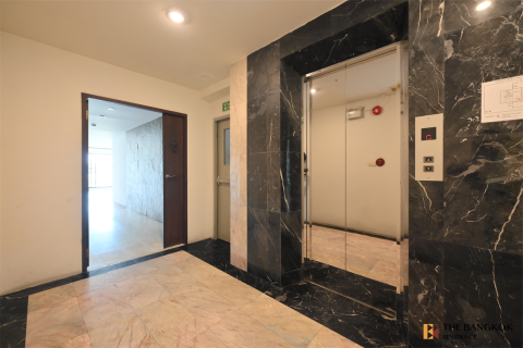 Condo in Bangkok, Thailand, 3 bedrooms  № 184393