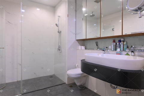 Condo in Bangkok, Thailand, 3 bedrooms № 184394 - photo 7