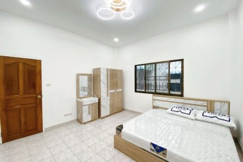 House in Pattaya, Thailand 2 bedrooms № 157779 - photo 11