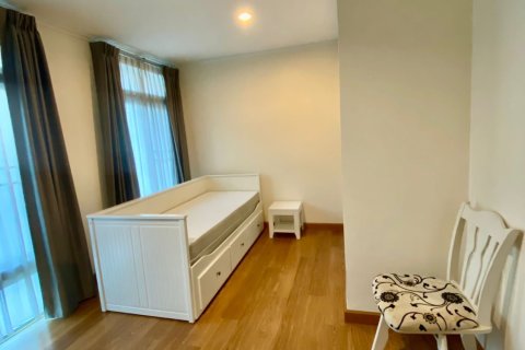 Condo in Bangkok, Thailand, 3 bedrooms  № 157782 - photo 6