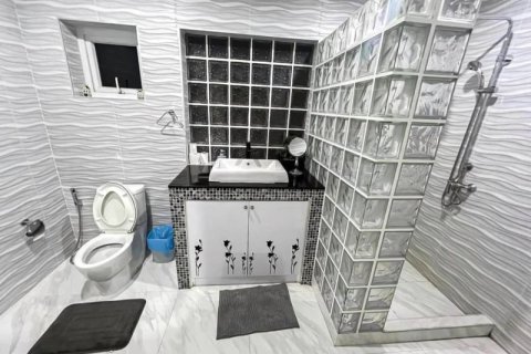 House in Pattaya, Thailand 6 bedrooms № 157778 - photo 9
