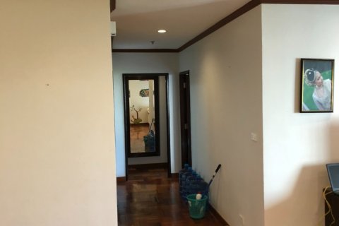 Condo in Bangkok, Thailand, 2 bedrooms  № 157781 - photo 3