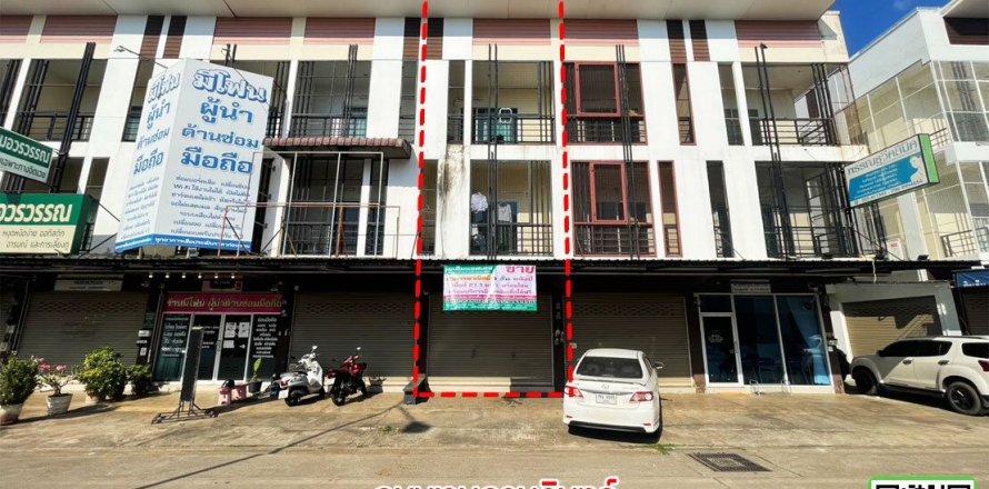 Townhouse à Uttaradit, Thaïlande 3 chambres № 156983