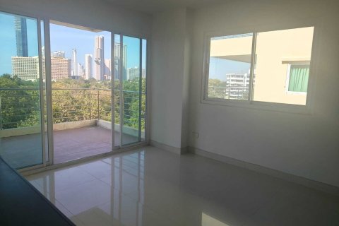 Condo in Pattaya, Thailand, 2 bedrooms  № 156979 - photo 11