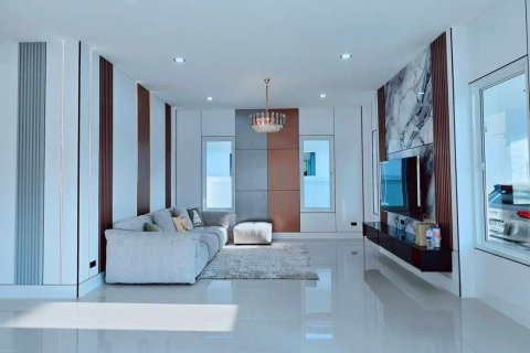 Вилла в Паттайе, Таиланд с 3 спальнями  № 156978 - фото 18