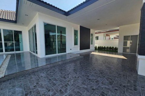 Вилла в Паттайе, Таиланд с 3 спальнями  № 156978 - фото 11