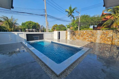 Вилла в Паттайе, Таиланд с 3 спальнями  № 156978 - фото 5